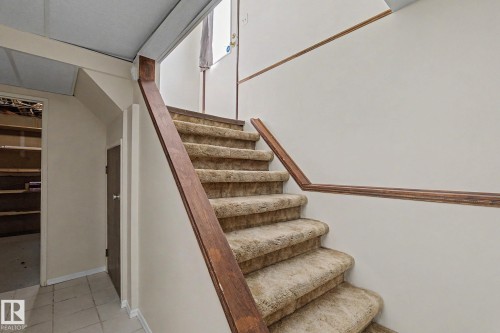 11167 52 Street Nw, Edmonton, AB - Indoor Photo Showing Other Room