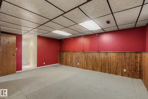 11167 52 Street Nw, Edmonton, AB - Indoor Photo Showing Other Room