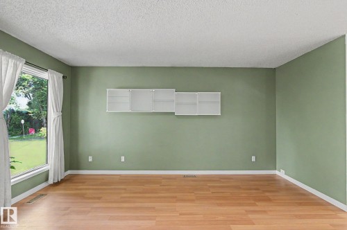 11167 52 Street Nw, Edmonton, AB - Indoor Photo Showing Other Room