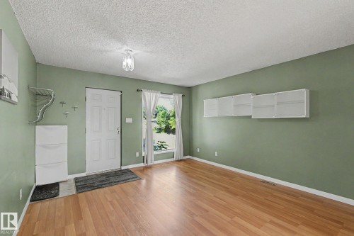 11167 52 Street Nw, Edmonton, AB - Indoor Photo Showing Other Room