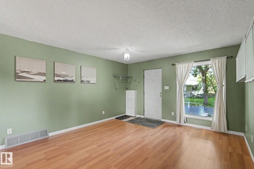 11167 52 Street Nw, Edmonton, AB - Indoor Photo Showing Other Room