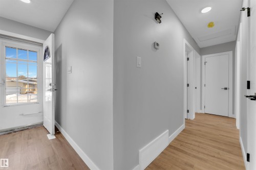 4320 74 Street Nw, Edmonton, AB - Indoor Photo Showing Other Room