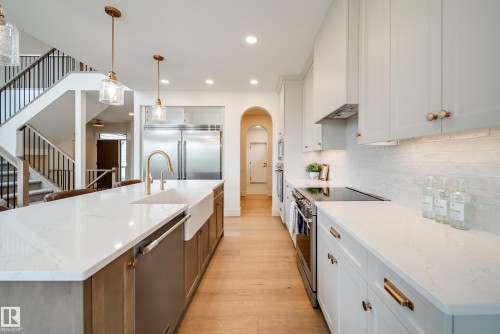 95 Jubilation Drive, St. Albert, AB - Indoor Photo Showing Kitchen With Upgraded Kitchen