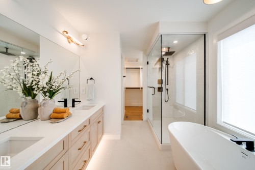 95 Jubilation Drive, St. Albert, AB - Indoor Photo Showing Bathroom