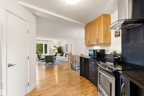 13868 110A Avenue Nw, Edmonton, AB - Indoor Photo Showing Kitchen
