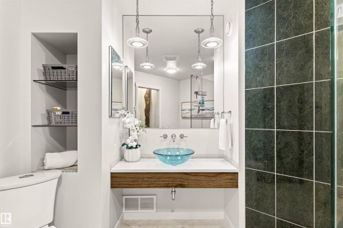 13868 110A Avenue Nw, Edmonton, AB - Indoor
