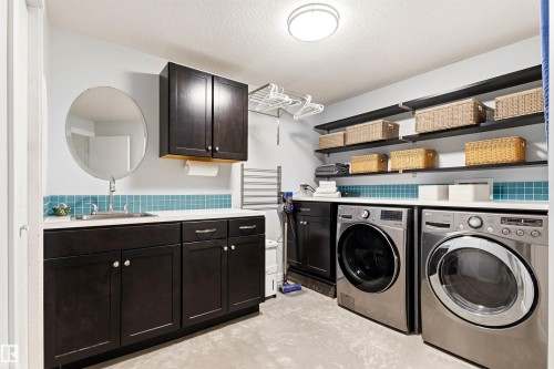 13868 110A Avenue Nw, Edmonton, AB - Indoor Photo Showing Laundry Room