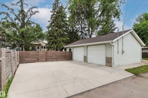 13868 110A Avenue Nw, Edmonton, AB - Outdoor