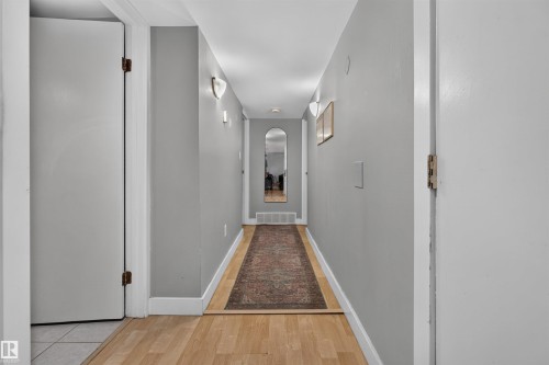 9328 175 Avenue Nw, Edmonton, AB - Indoor Photo Showing Other Room