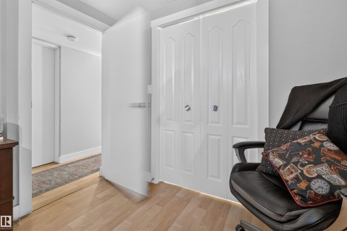 9328 175 Avenue Nw, Edmonton, AB - Indoor Photo Showing Other Room