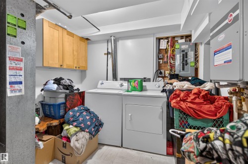 9328 175 Avenue Nw, Edmonton, AB - Indoor Photo Showing Laundry Room