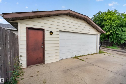9328 175 Avenue Nw, Edmonton, AB - Outdoor With Exterior