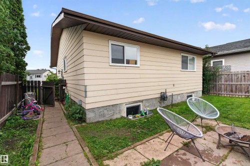 9328 175 Avenue Nw, Edmonton, AB - Outdoor With Exterior