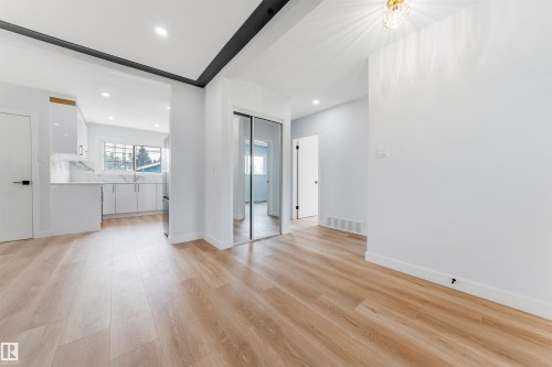 12023 137 Avenue Nw, Edmonton, AB - Indoor Photo Showing Other Room