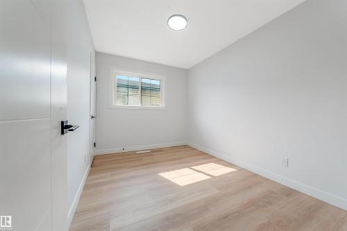 12023 137 Avenue Nw, Edmonton, AB - Indoor Photo Showing Other Room