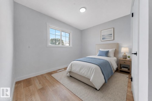 12023 137 Avenue Nw, Edmonton, AB - Indoor Photo Showing Bedroom