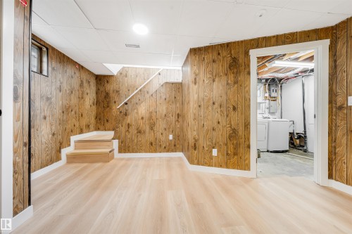 12023 137 Avenue Nw, Edmonton, AB - Indoor Photo Showing Other Room