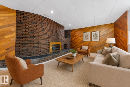 12023 137 Avenue Nw, Edmonton, AB - Indoor Photo Showing Living Room With Fireplace