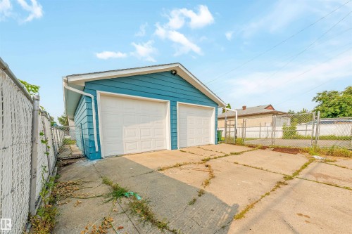 12023 137 Avenue Nw, Edmonton, AB - Outdoor With Exterior