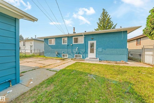 12023 137 Avenue Nw, Edmonton, AB - Outdoor