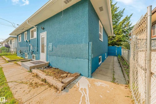 12023 137 Avenue Nw, Edmonton, AB - Outdoor With Exterior