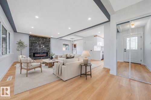 12023 137 Avenue Nw, Edmonton, AB - Indoor With Fireplace