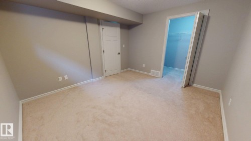 821 36A Avenue Nw, Edmonton, AB - Indoor Photo Showing Other Room