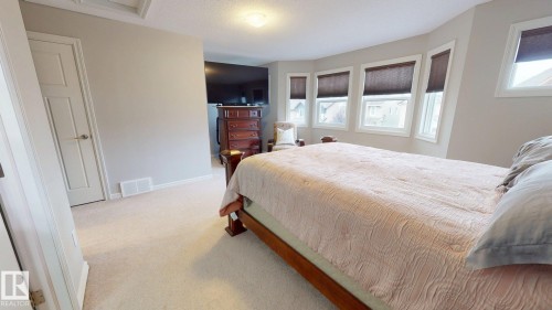 821 36A Avenue Nw, Edmonton, AB - Indoor Photo Showing Bedroom