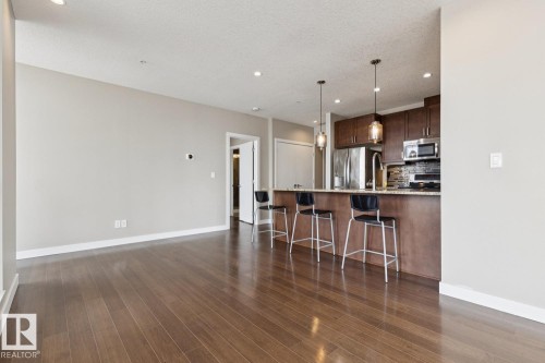 #808 10238 103 St Nw, Edmonton, AB - Indoor Photo Showing Kitchen With Upgraded Kitchen