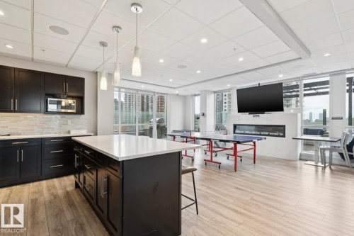 #808 10238 103 St Nw, Edmonton, AB - Indoor Photo Showing Kitchen With Upgraded Kitchen