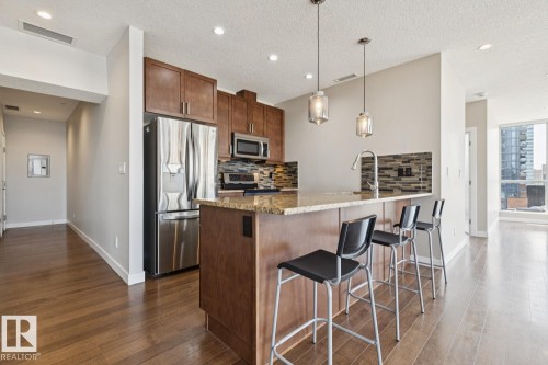 #808 10238 103 St Nw, Edmonton, AB - Indoor Photo Showing Kitchen With Upgraded Kitchen