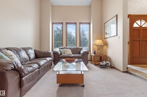 4705 Beckett Rd, Drayton Valley, AB - Indoor Photo Showing Living Room