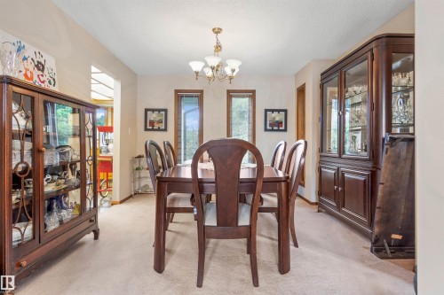 4705 Beckett Rd, Drayton Valley, AB - Indoor Photo Showing Dining Room
