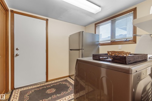 4705 Beckett Rd, Drayton Valley, AB - Indoor Photo Showing Laundry Room