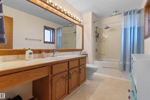 4705 Beckett Rd, Drayton Valley, AB - Indoor Photo Showing Bathroom