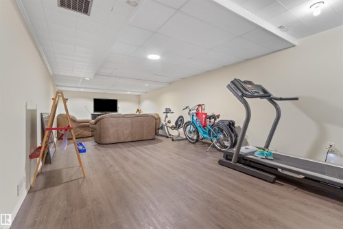 4705 Beckett Rd, Drayton Valley, AB - Indoor Photo Showing Gym Room