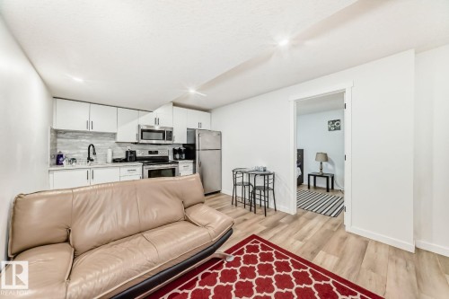 17764 73 Street Nw, Edmonton, AB - Indoor Photo Showing Other Room