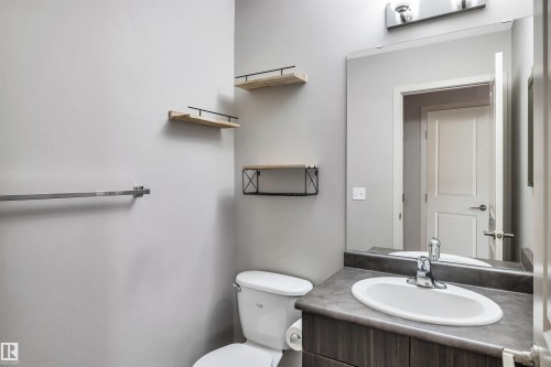 #33 1816 Rutherford Rd Sw, Edmonton, AB - Indoor Photo Showing Bathroom