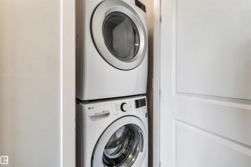 #33 1816 Rutherford Rd Sw, Edmonton, AB - Indoor Photo Showing Laundry Room