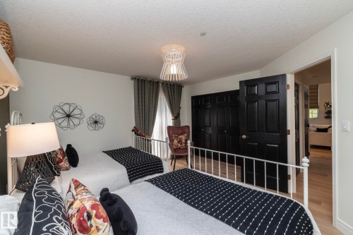 #304 14 Mission Av, St. Albert, AB - Indoor Photo Showing Bedroom