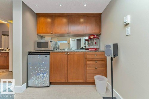 11009 131 Street Nw, Edmonton, AB - Indoor
