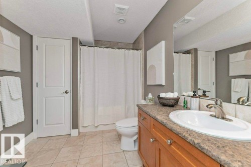 11009 131 Street Nw, Edmonton, AB - Indoor Photo Showing Bathroom