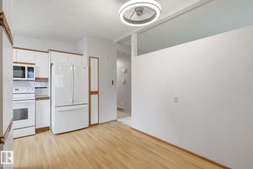 14 Brampton Street, Spruce Grove, AB - Indoor Photo Showing Other Room