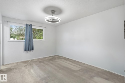 14 Brampton Street, Spruce Grove, AB - Indoor Photo Showing Other Room