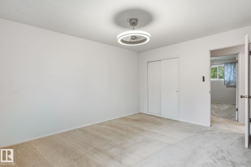 14 Brampton Street, Spruce Grove, AB - Indoor Photo Showing Other Room