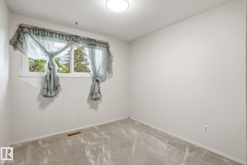 14 Brampton Street, Spruce Grove, AB - Indoor Photo Showing Other Room