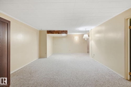 14 Brampton Street, Spruce Grove, AB - Indoor Photo Showing Other Room