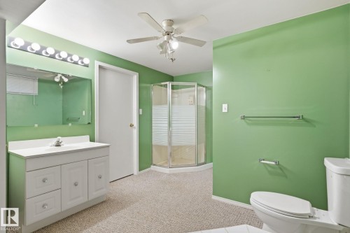 14 Brampton Street, Spruce Grove, AB - Indoor Photo Showing Bathroom