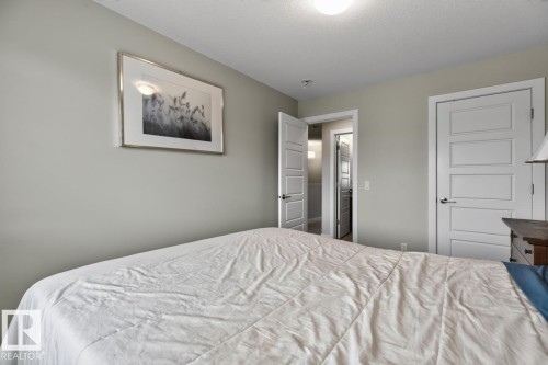 384 Stout Lane, Leduc, AB - Indoor Photo Showing Bedroom