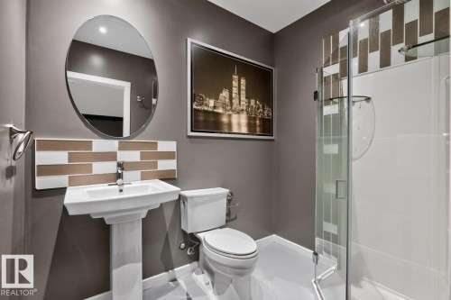 384 Stout Lane, Leduc, AB - Indoor Photo Showing Bathroom